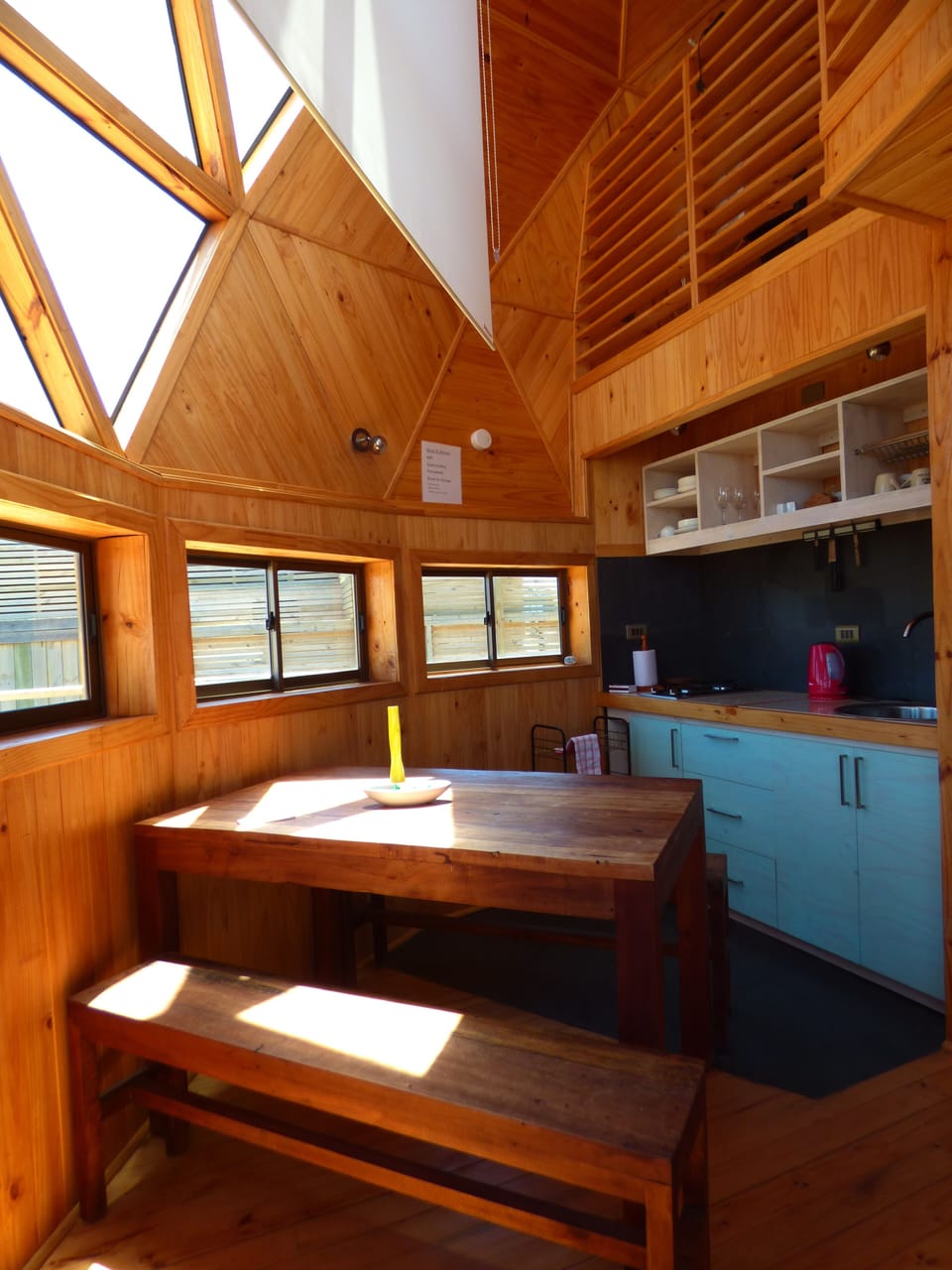 Deluxe Cabin (Domo 1) | Private kitchen | Fridge, microwave, toaster, rice cooker