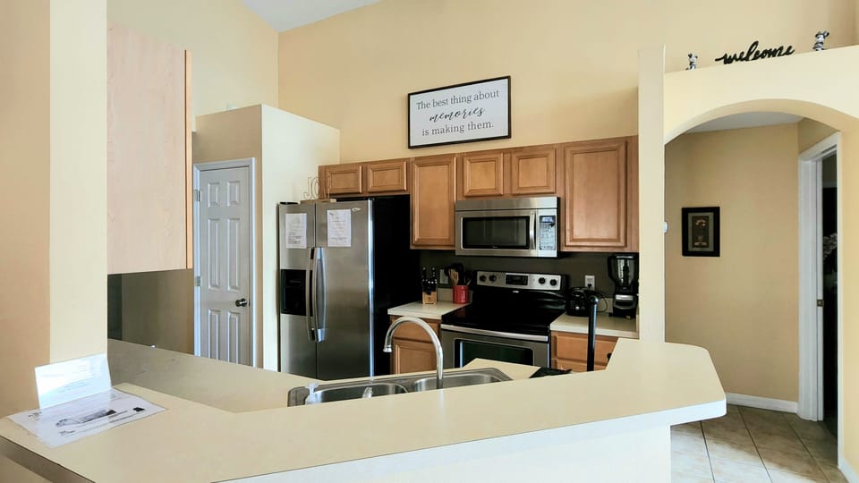 Fully equipped kitchen