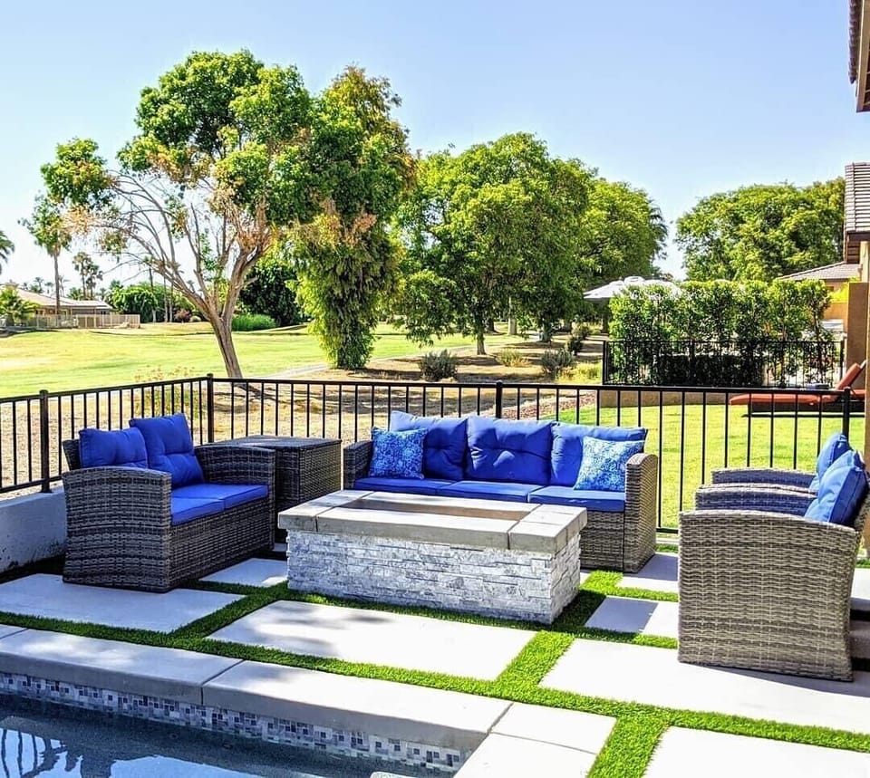 Lounge in style and capture the breathtaking Mountain View Sunsets & Golf Course