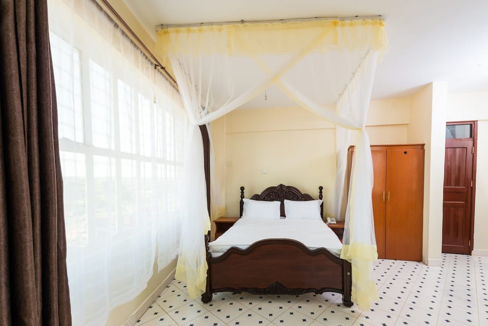 Standard Double Room Single Use | Desk, laptop workspace, blackout drapes, free WiFi