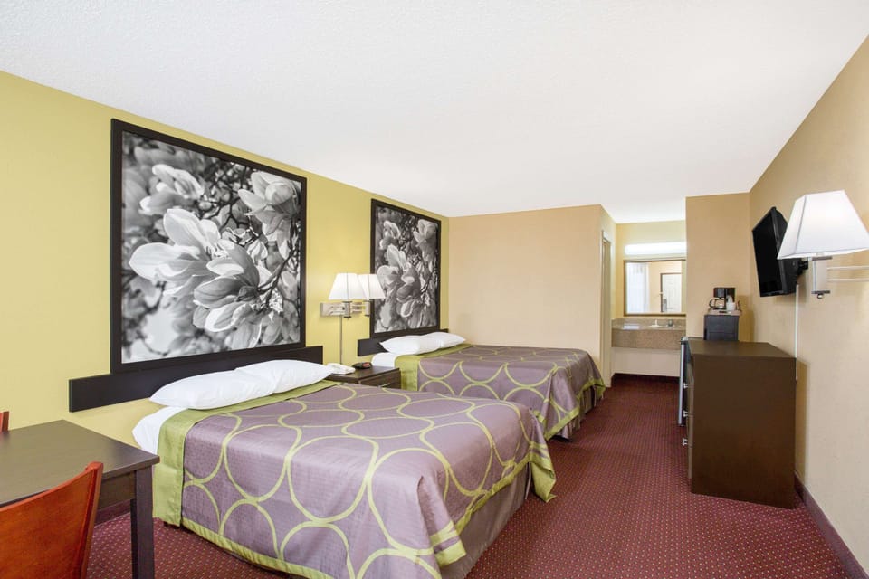 Standard Room, 2 Queen Beds | Desk, free cribs/infant beds, rollaway beds, free WiFi