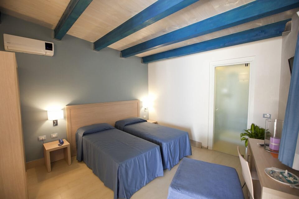 Double Room | Down comforters, minibar, in-room safe, desk
