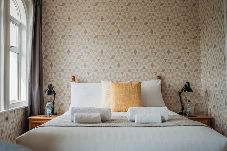 Double Room | Individually decorated, individually furnished, free cribs/infant beds