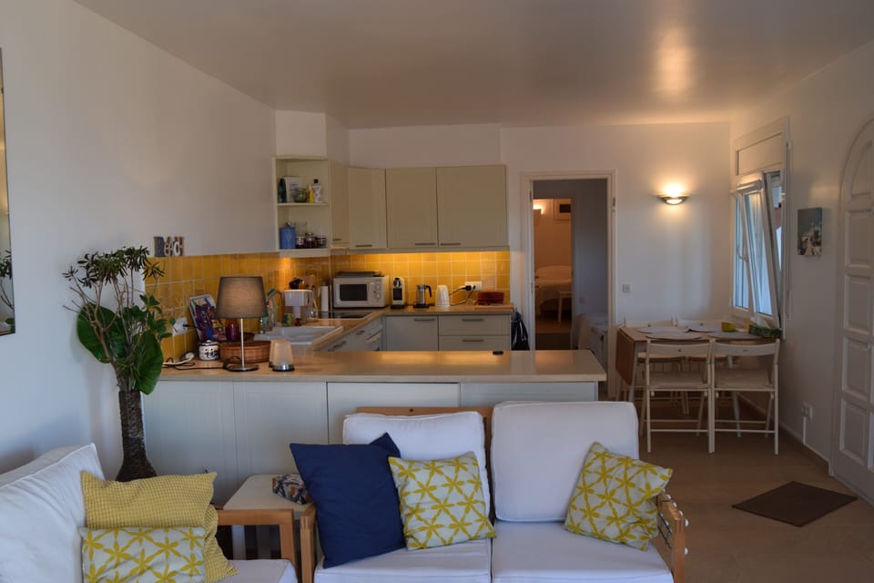 Apartment with sea views to  500 mts from the beach-BEGUR-COSTA BRAVA. 4 people.
