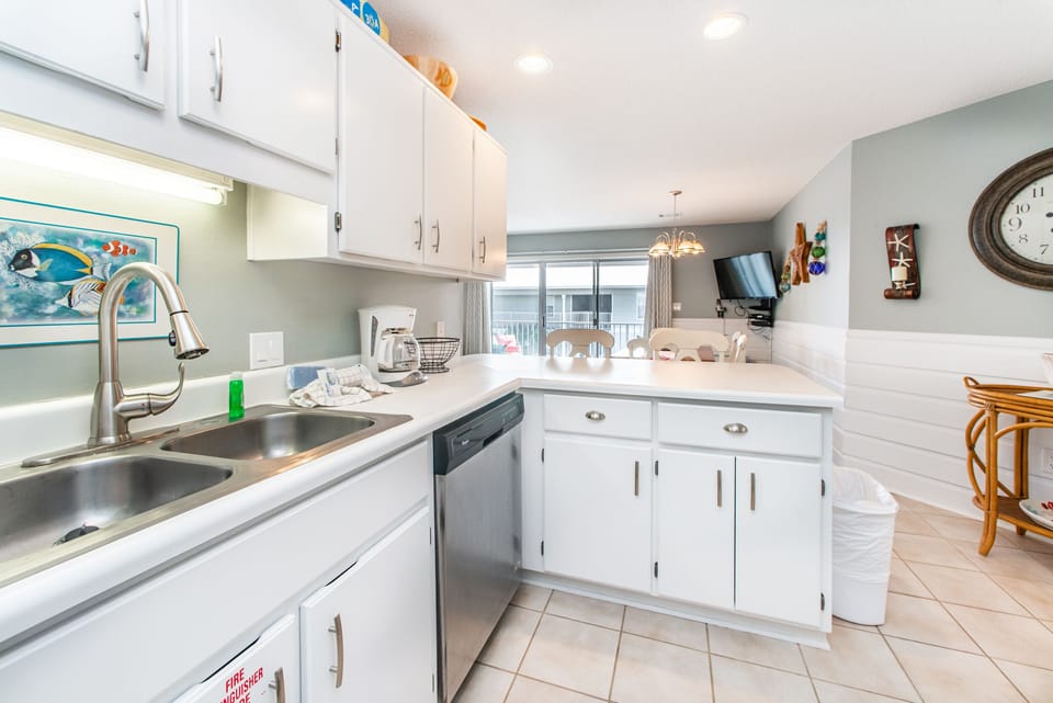 Kitchen has everything you need