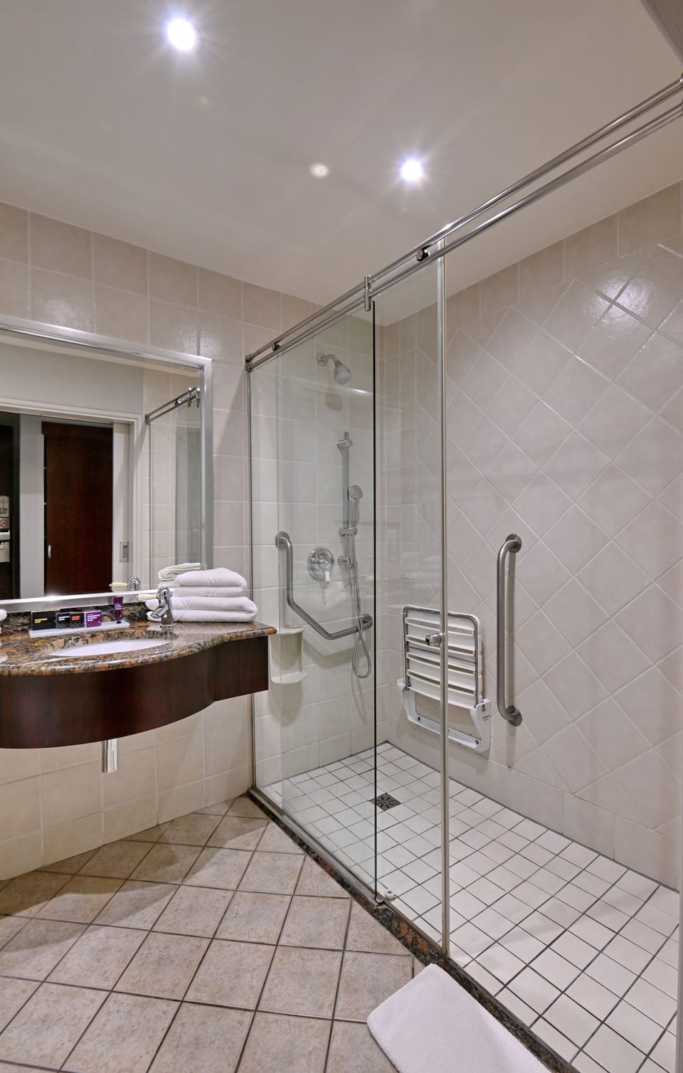 Separate tub and shower, free toiletries, hair dryer, towels
