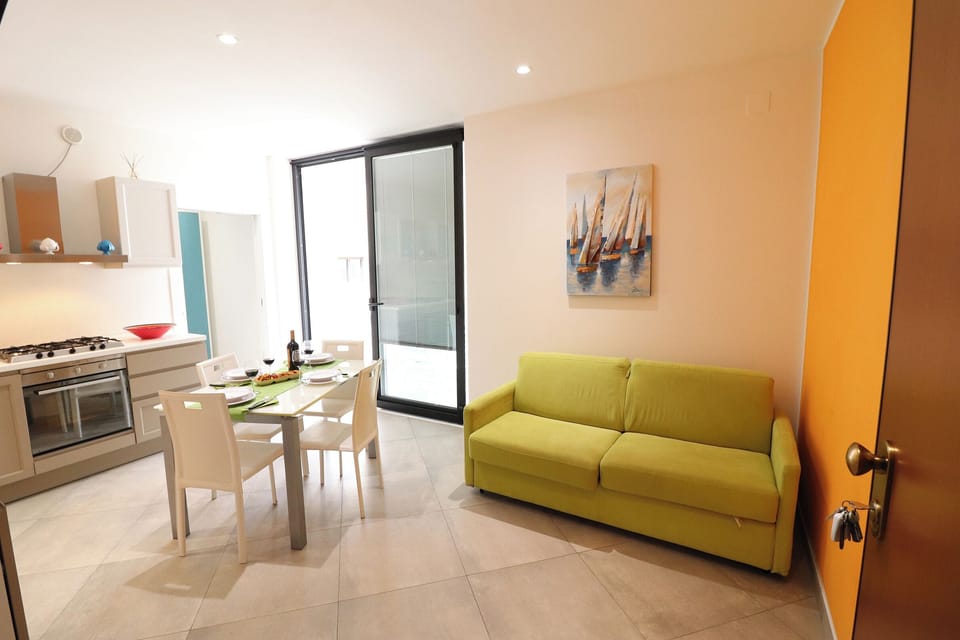 House, 2 Bedrooms, Balcony, City View | Interior