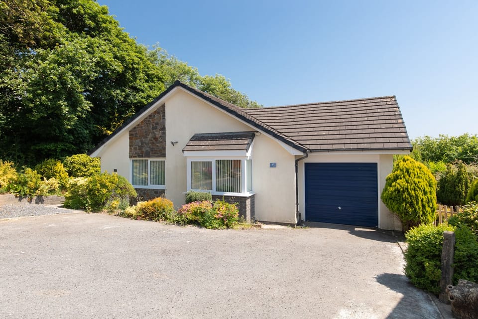 Saundersfoot cottage, pet friendly
