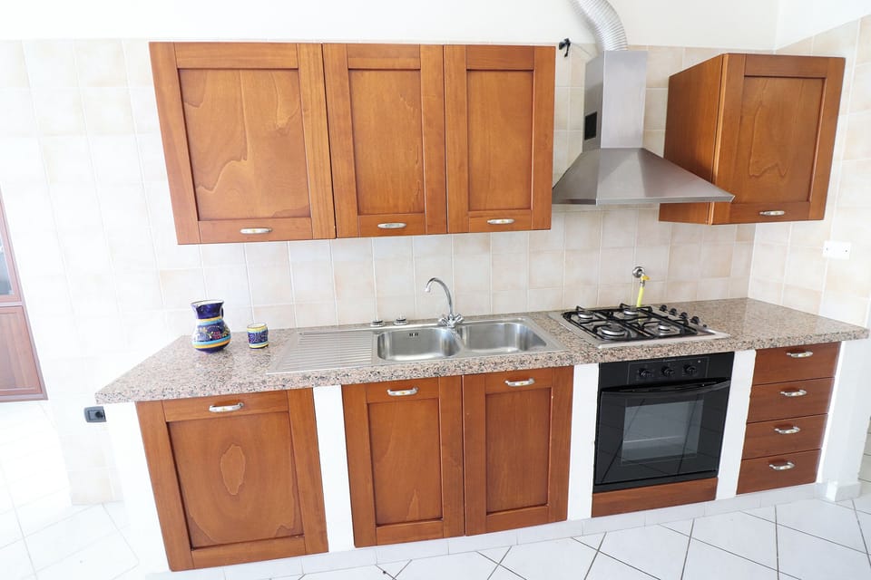 House, 1 Bedroom, Balcony, City View | Interior