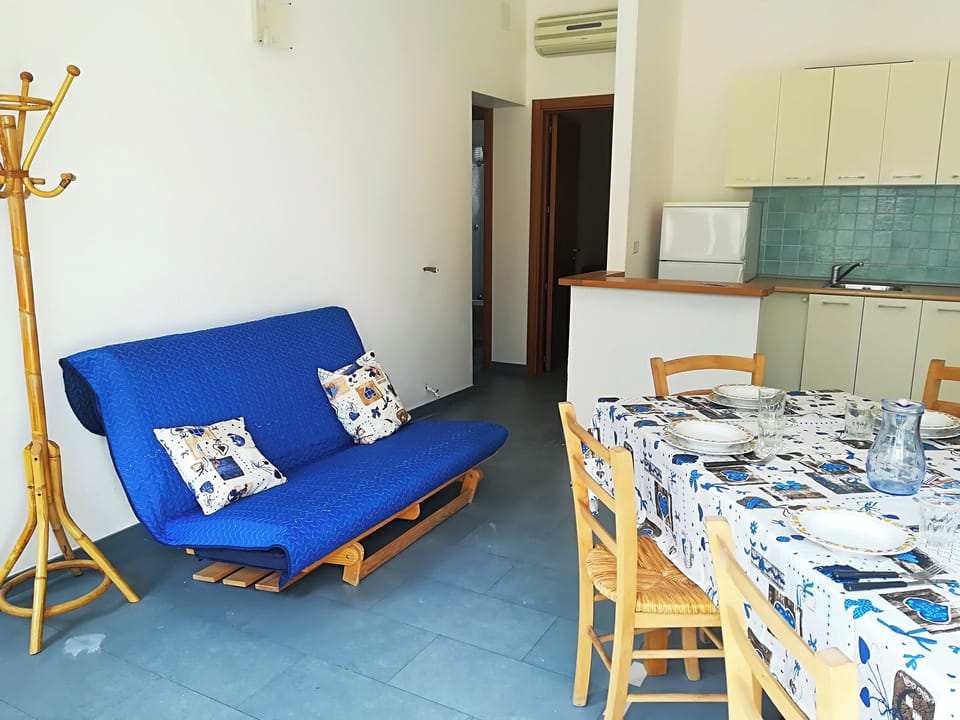 House, 2 Bedrooms, Balcony, City View | Interior
