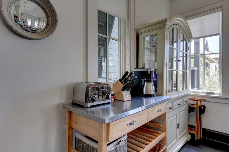 Kitchen Prep & Storage