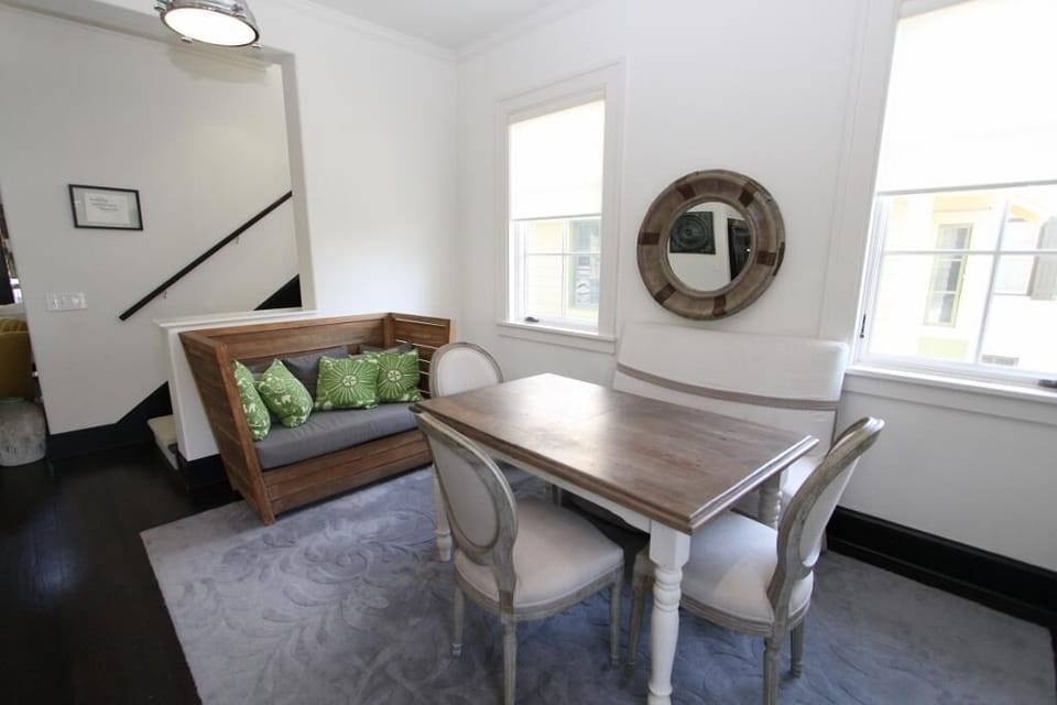 Breakfast Table to Settee (1024x683)