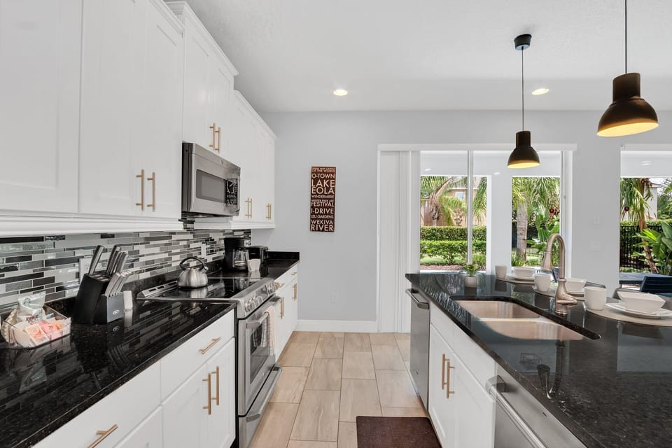 Airy Elegance: Experience the perfect blend of airiness and style in our living area, seamlessly connected to the open-concept kitchen for a chic and welcoming atmosphere.