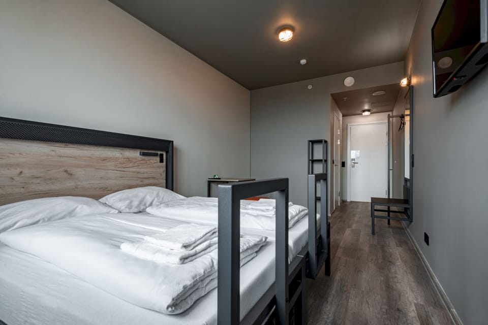 Free WiFi, bed sheets
