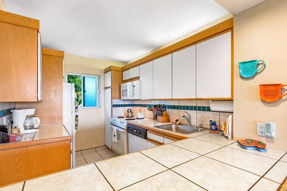 Plenty of cabinet space.