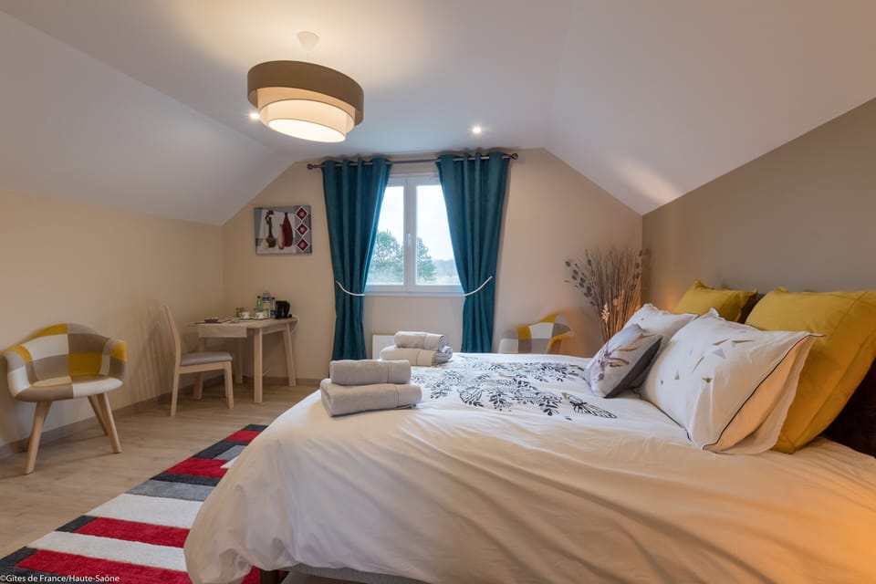 Double Room, Private Bathroom (Chambre Fontainebleau)