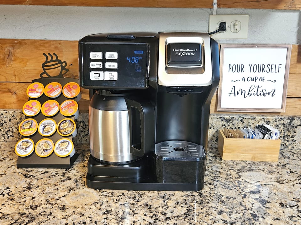 Coffee Maker - uses K-cups or grounds