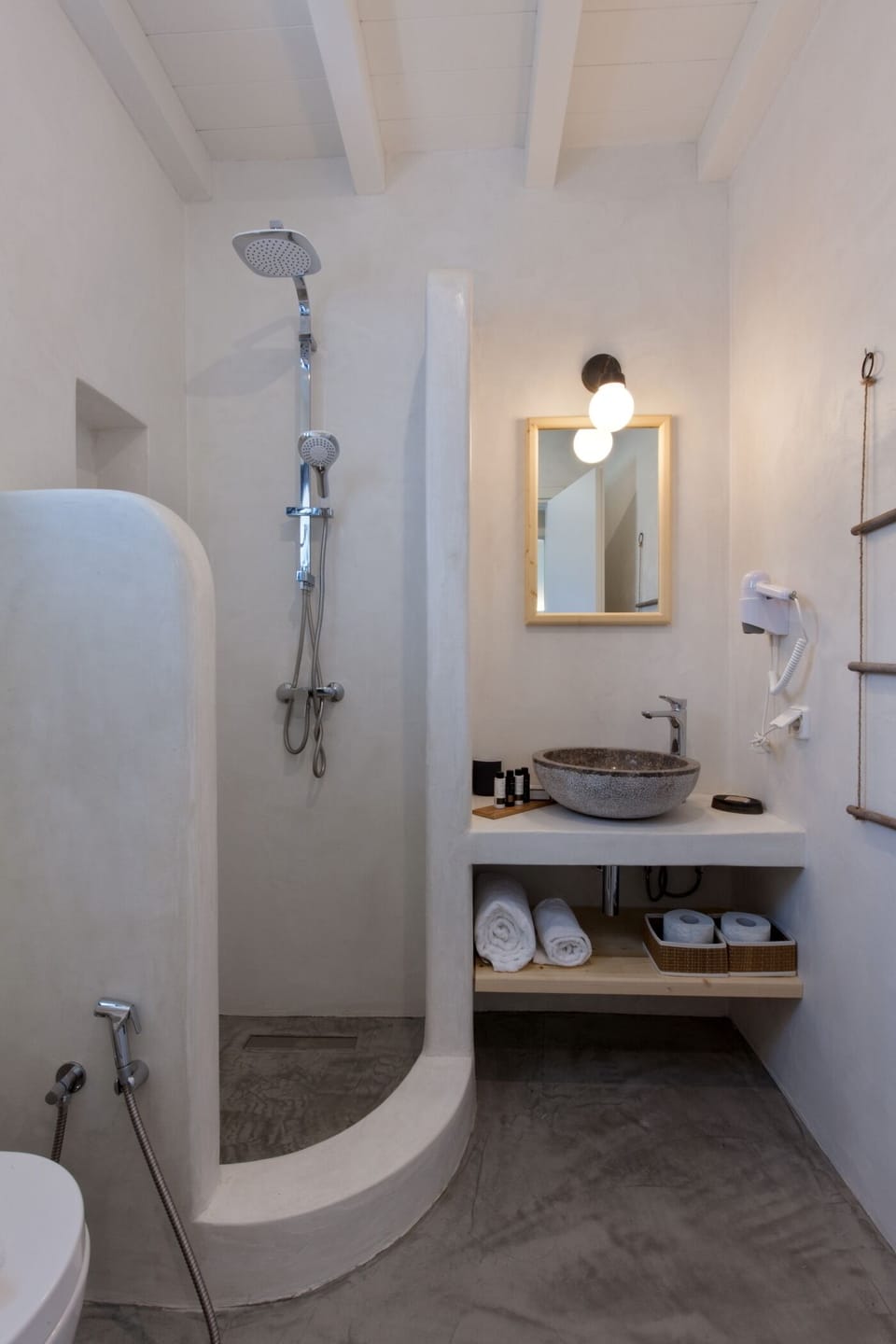 Family Apartment | Bathroom | Shower, free toiletries, hair dryer, slippers