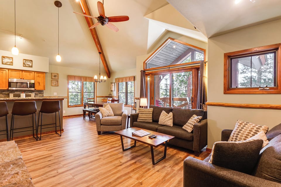 Living Room | Sleeper Sofa | 1st Floor