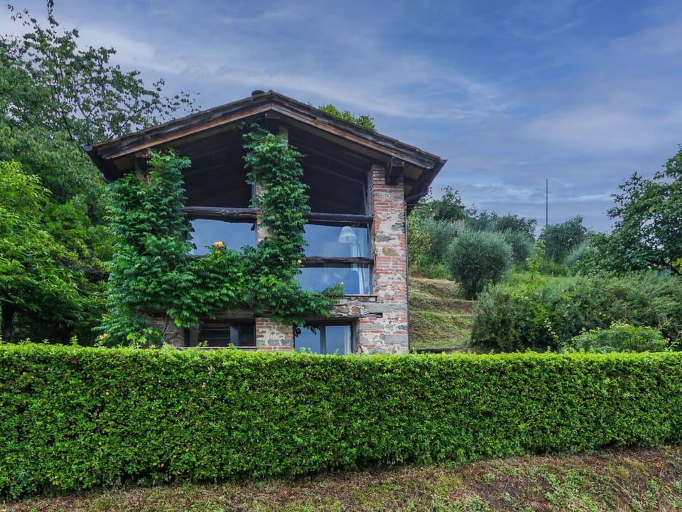 Sky, Plant, Cloud, Building, Window, Land Lot, Natural Landscape, Tree, Cottage, House
