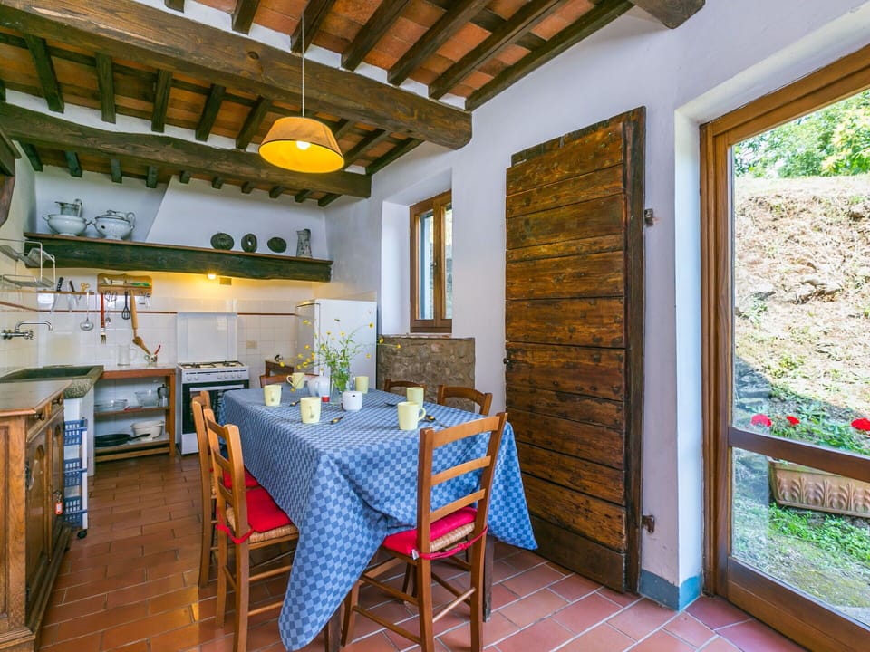 Table, Furniture, Property, Chair, Wood, Window, Interior Design, Plant, Architecture, Flowerpot