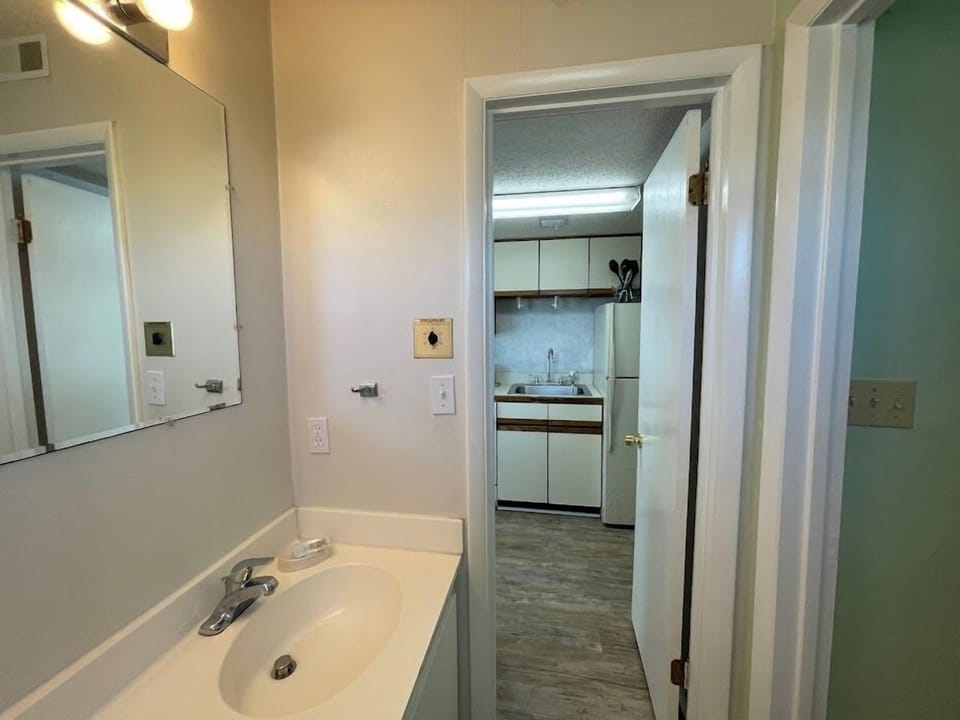 Bathroom - Double Vanity