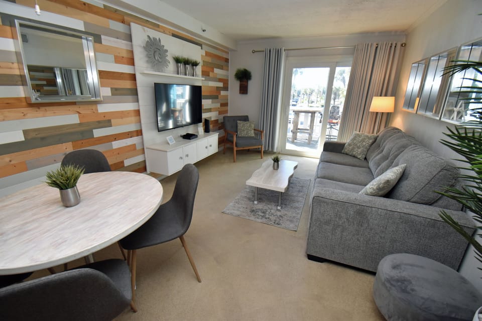 Welcome to Beach House 101!