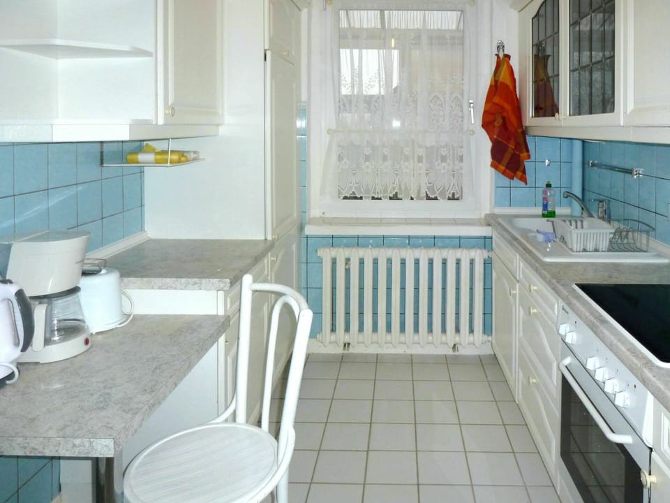 Room, Bathroom, Property, Tile, Floor, Building, Furniture, Home, Interior Design, House