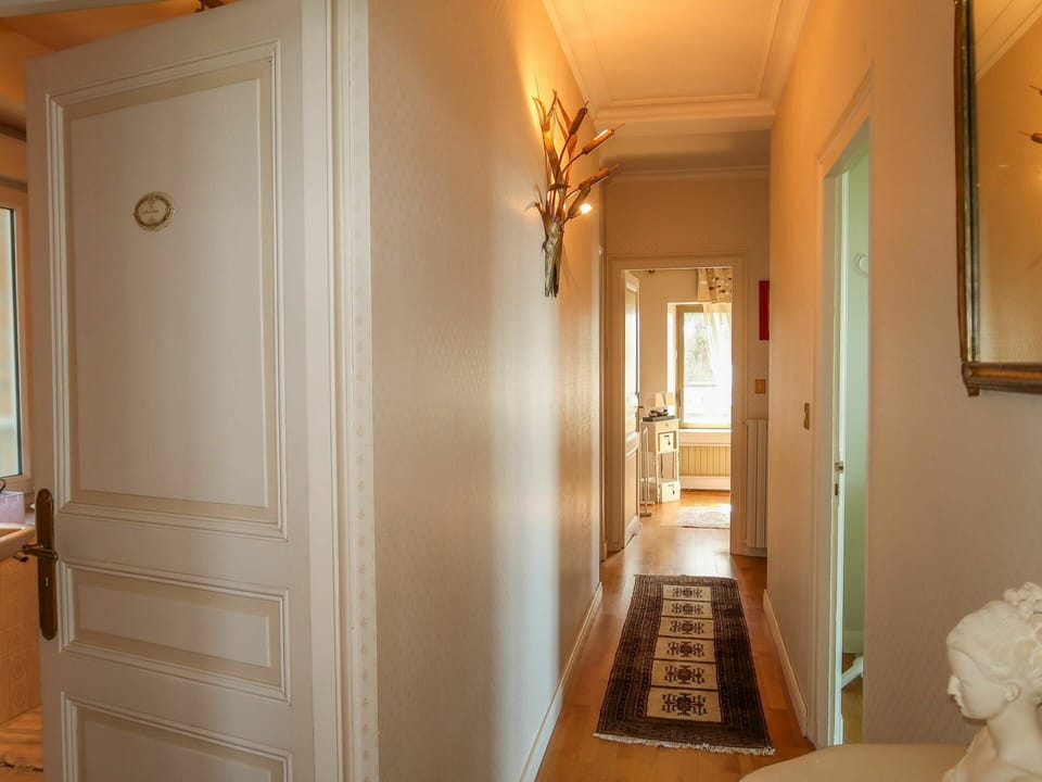 Wood, Building, Hall, Door, Flooring, Floor, Real Estate, Hardwood, Wood Stain