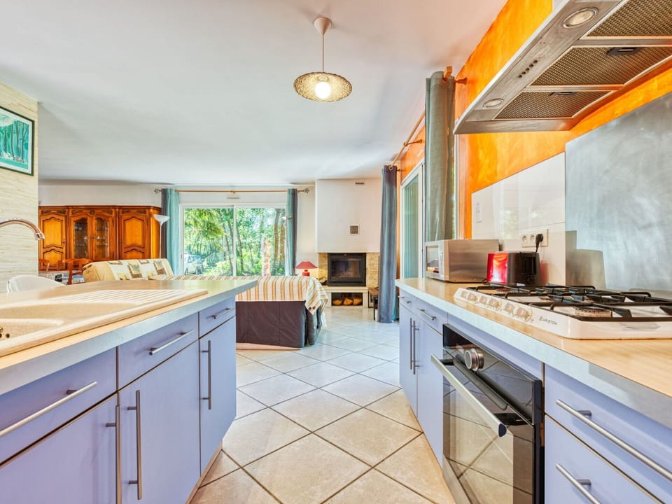 Cabinetry, Countertop, Property, Furniture, Kitchen, Sink, Wood, Interior Design, Architecture, Tap