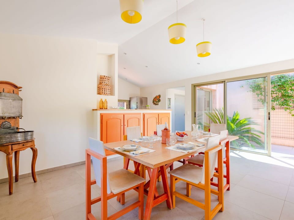 Table, Furniture, Property, Chair, Building, Wood, Orange, Interior Design, Flooring, Floor