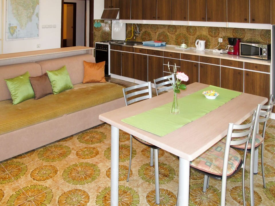 Room, Furniture, Property, Floor, Table, Interior Design, Flooring, House, Chair, Coffee Table
