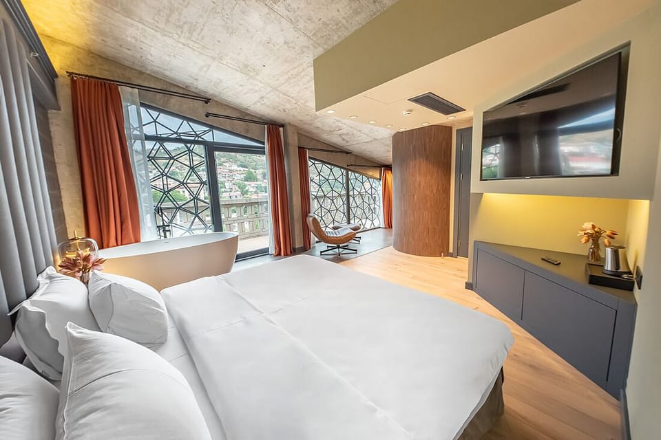 Presidential Suite, Terrace, River View | Premium bedding, minibar, in-room safe, desk