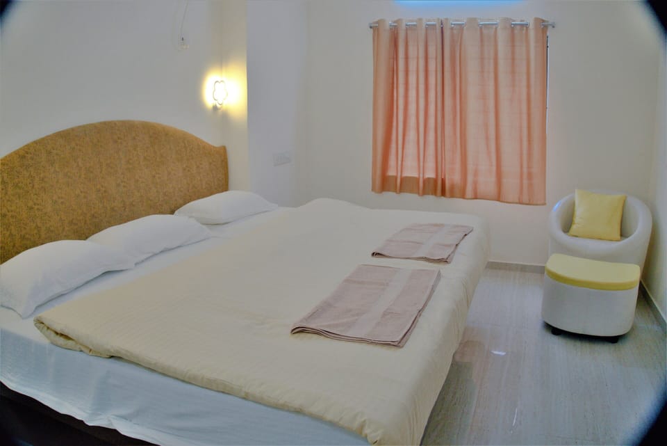 Comfort Triple Room | Free WiFi, bed sheets
