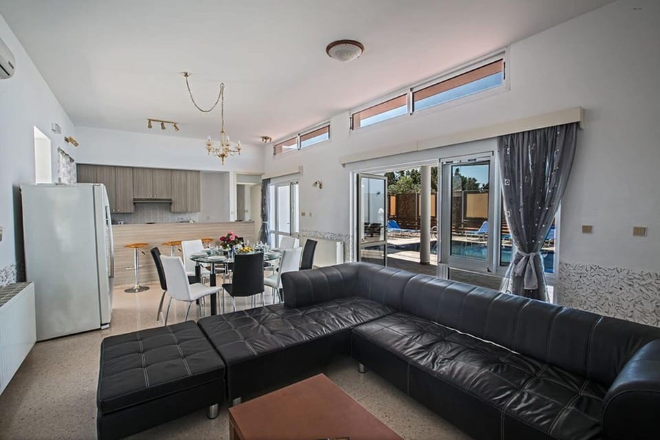 Villa (4 Bedrooms) | Property amenity