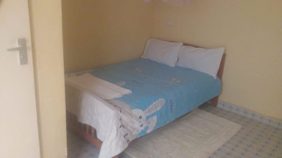 Double Room | Desk, laptop workspace, free WiFi, bed sheets