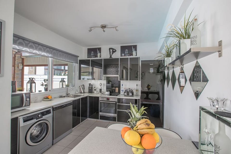 Villa (4 Bedrooms) | Property amenity