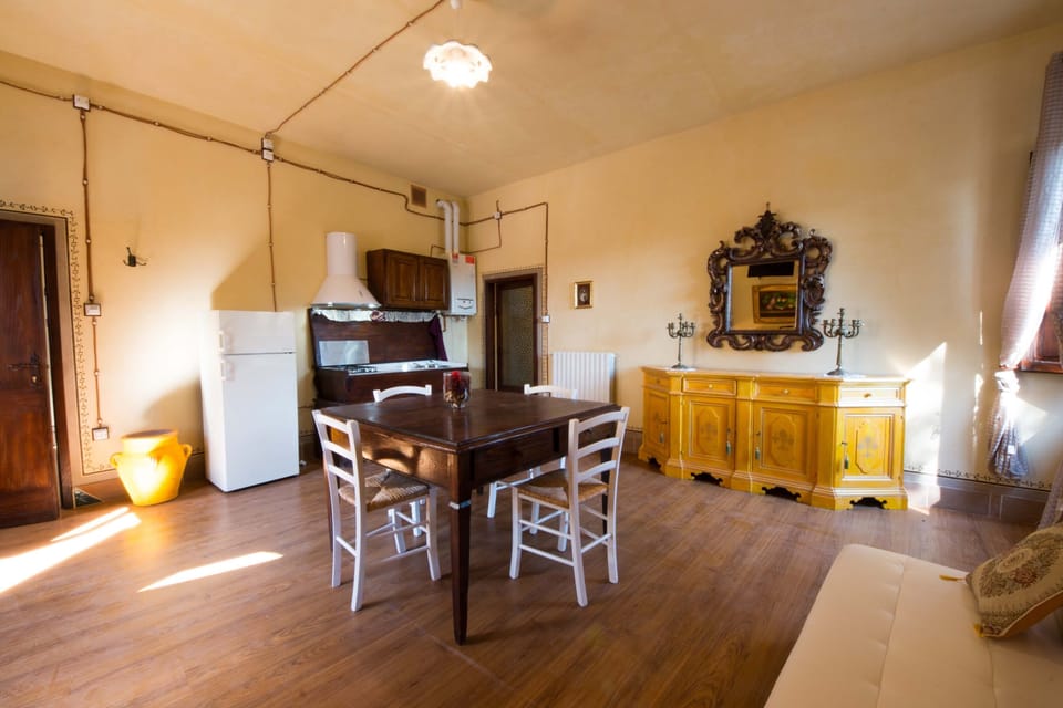 Apartment, 1 Bedroom | Dining room