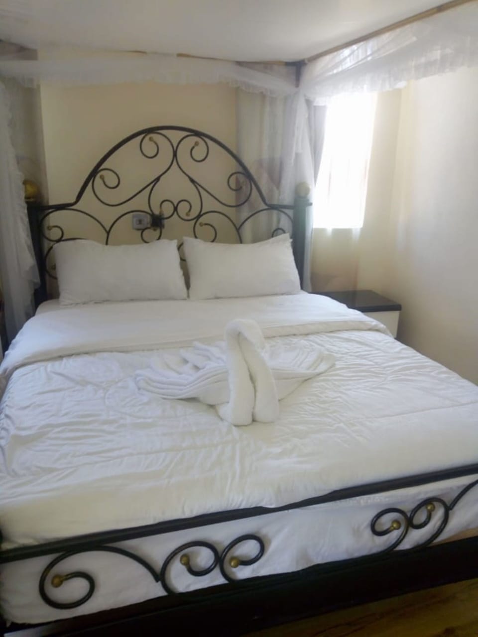 Cottage, 4 Bedrooms | 4 bedrooms, desk, free WiFi, bed sheets