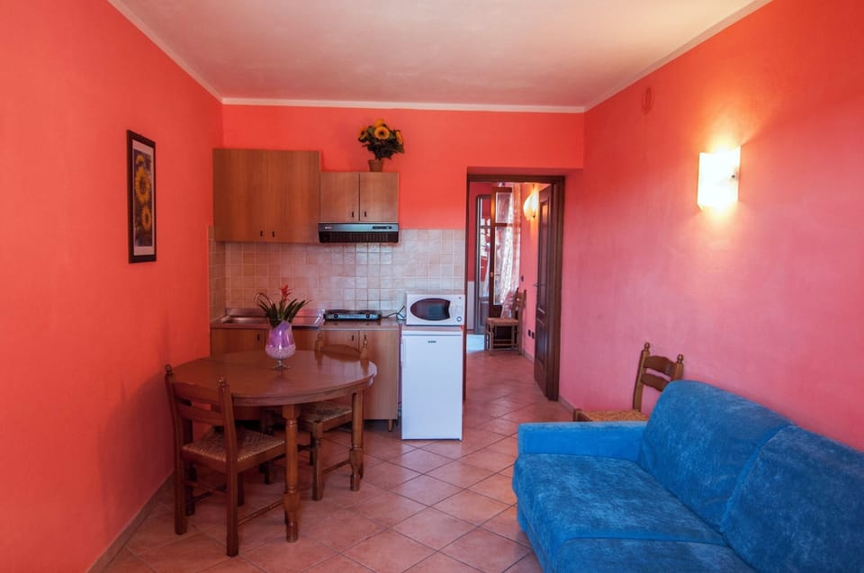 Apartment, 1 Bedroom, Smoking, Terrace | Interior