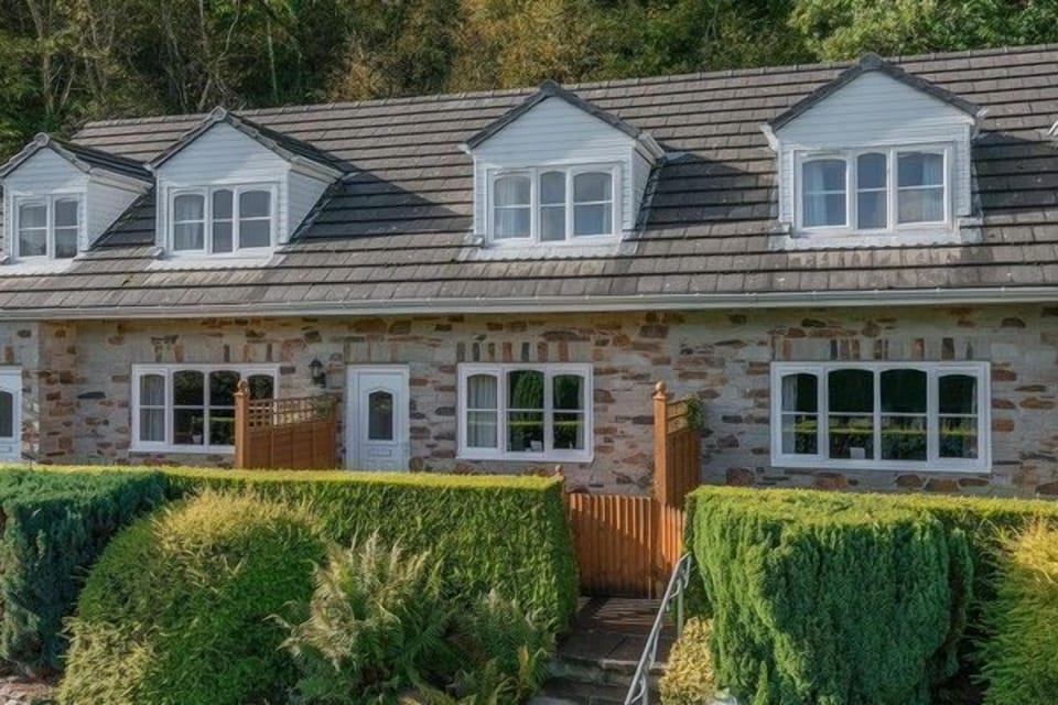 Elm Cottage Type with front Patio