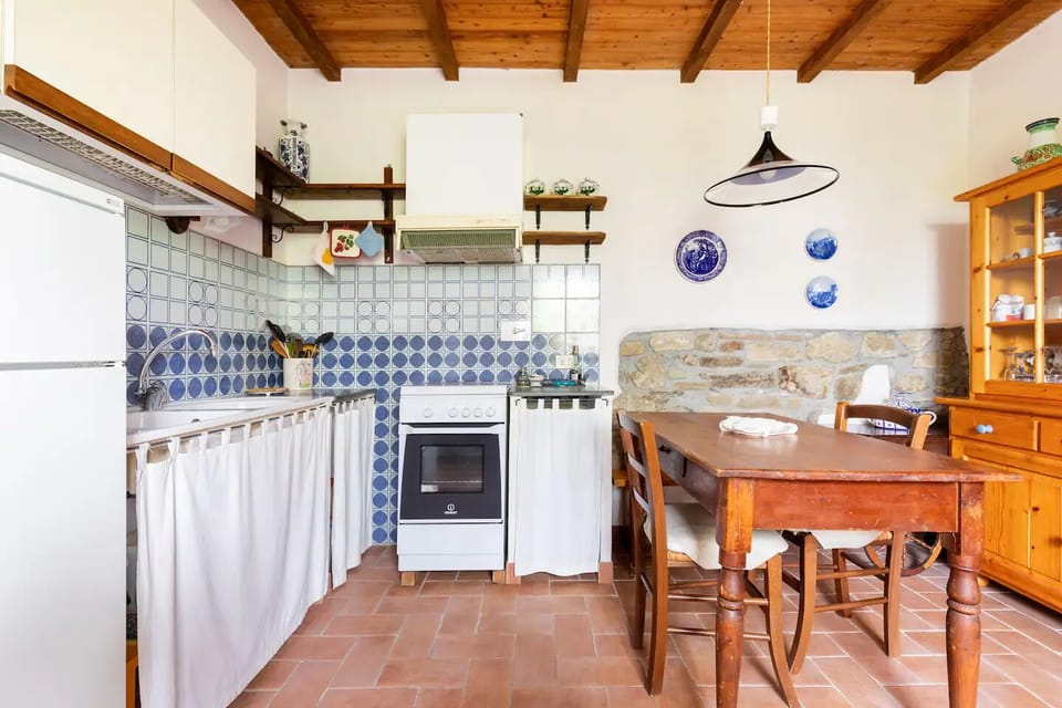 Apartment, 1 Bedroom, Smoking, Fireplace | Interior