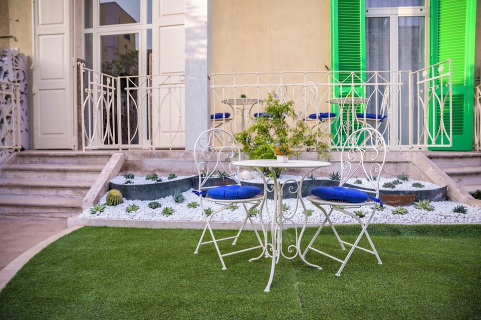 Room, 1 Bedroom, Smoking, Balcony | Garden
