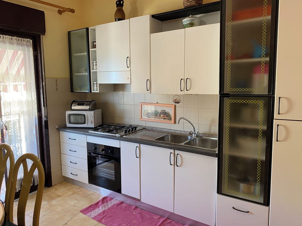 House, 4 Bedrooms, Smoking, Balcony | Interior