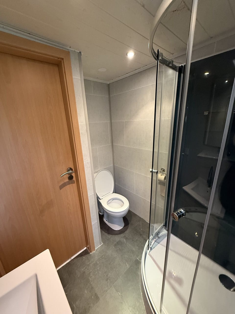 Bathroom, shower, washbasin, toilet in bathroom, modern