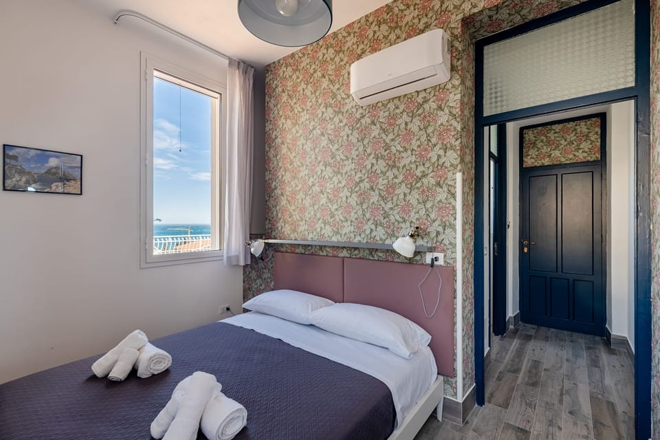 Double Room (5 - S. Elia) | Water view