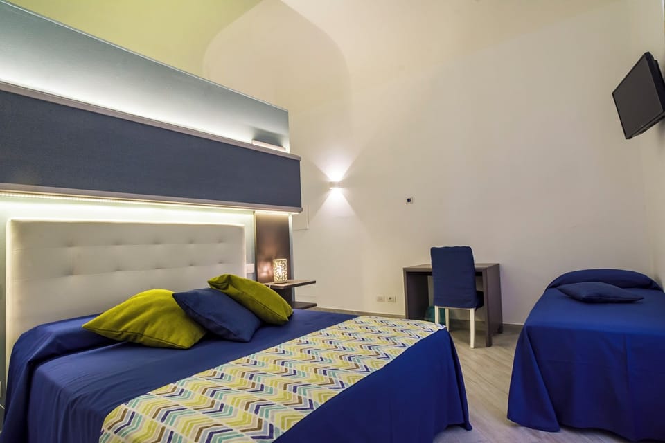 Room, 1 Bedroom, Smoking, Balcony | 1 bedroom