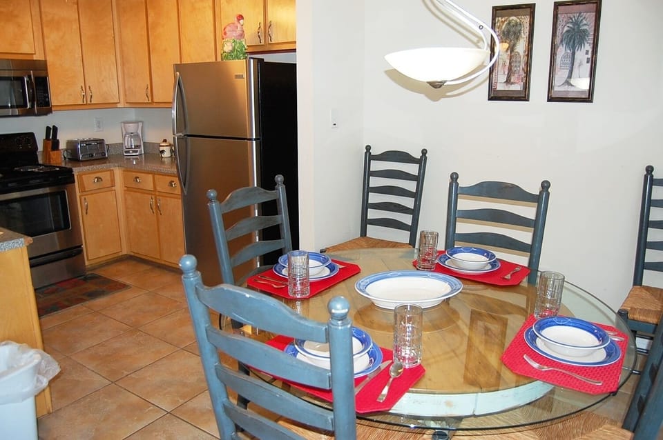Dining area - Dining area