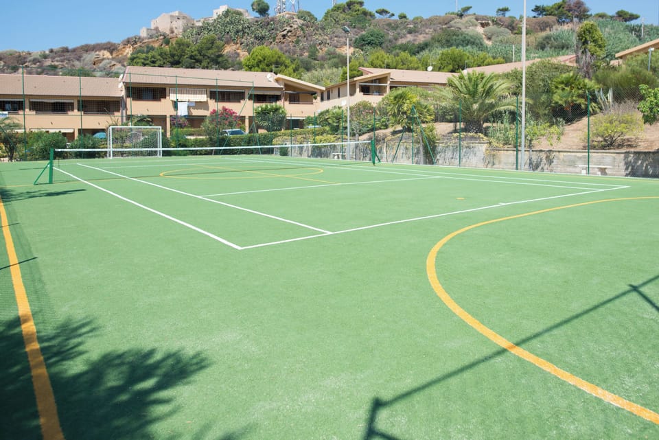 Apartment, 1 Bedroom, Smoking, Balcony | Tennis court