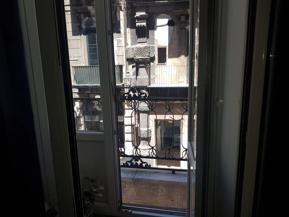 Apartment, 3 Bedrooms, Balcony, City View | Interior